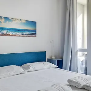  Apartment Loft Moderno Sui Navigli Italy