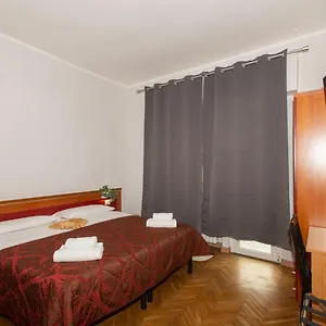 Gioia ** Milan