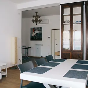  Apartment La Maison Di Laura Italy