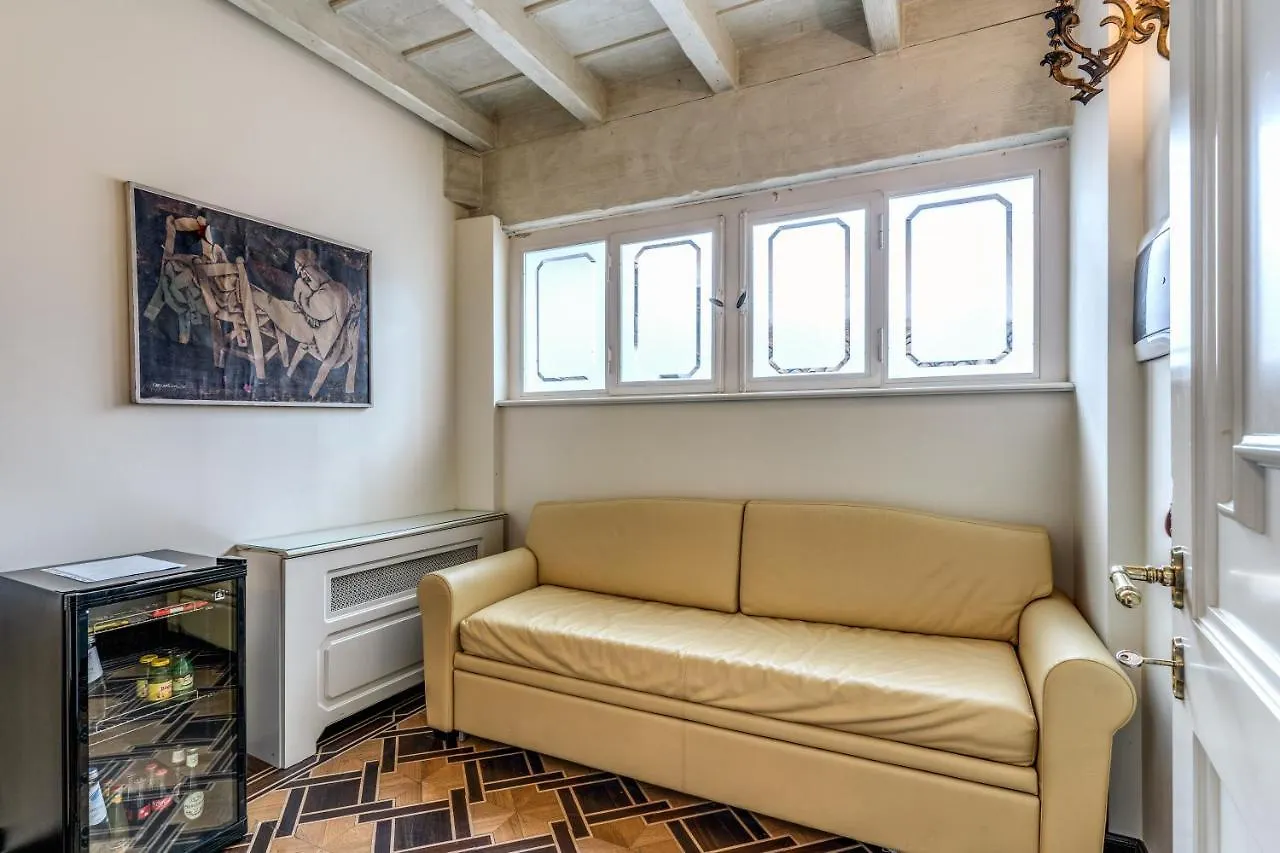 Hotel Santa Marta Suites Milan