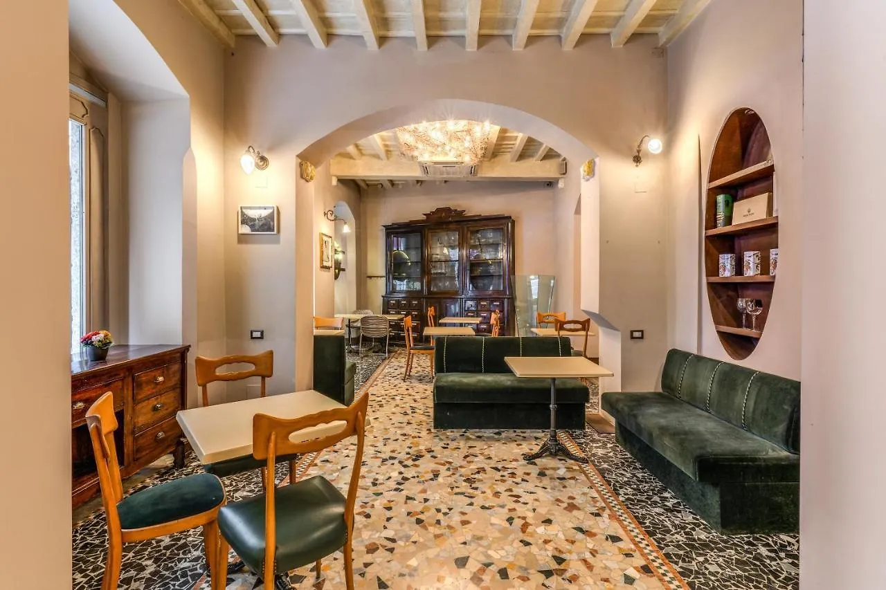 Hotel Santa Marta Suites Милан
